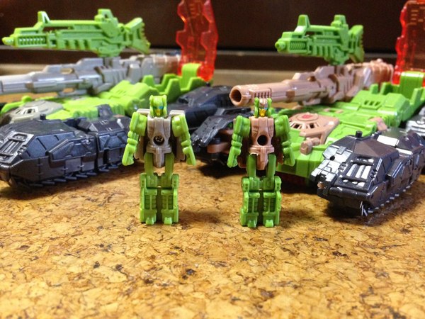 Side By Side Comparisons Of Legends Series And Titans Return Hardhead Skullsmasher & Galvatron  (1 of 13)